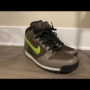 Nike Dunk Boots Size 10 Men